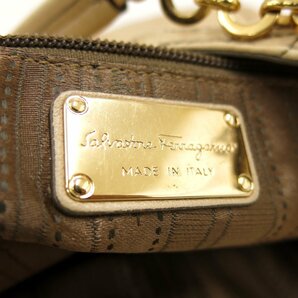 ◆美品◆Salvatore Ferragamo フェラガモ◆ダブルガンチーニ◆カーフ レザー 本革◆ハンド トート バッグ◆ベージュ系 ゴールド金具◆A4803の画像10