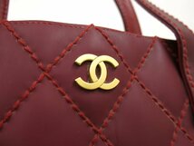 ◆美品◆CHANEL シャネル◆ワイルドステッチ◆ココマーク◆レザー 本革◆ハンド トート バッグ◆レッド ゴールド金具◆腕掛け◆A4890_画像8