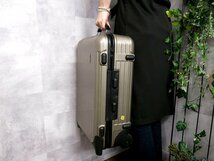 ●美品●RIMOWA リモワ●SALSA サルサ●35L●ポリカーボネート製●2輪 キャリーケース●シャンパンゴールド●大容量●旅行 かばん●Js46188_画像3