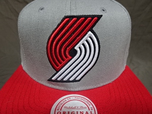 激レア USA購入 老舗ブランド【Mitchell & Ness】 NBAバスケ ポートランド トレイルブレイザーズ【Portland TrailBlazers】ロゴ刺繍入りCAP