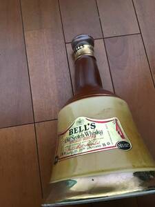 古酒　　BELL;S ベルズ　スコッチウイスキー　陶器　ベル型　759ml 未開栓品