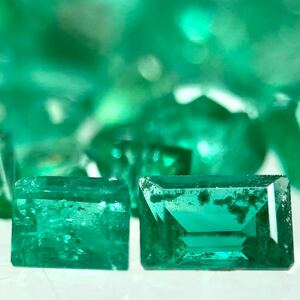 [ natural emerald loose . summarize ]a approximately 25ct loose unset jewel gem jewelry jewelry emerald beryl beryl green sphere 