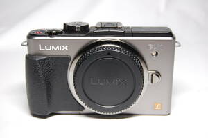 Panasonic パナソニック デジタルカメラ LUMIX GX1 ボディ　