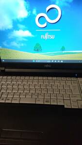 富士通 FUJITSU LIFEBOOK A748/TX 　i5-8250U / 8GBメモリ / 512GB　SSD/ 15.6型 / Windows 11 Pro