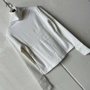 スーパーストレッチタートル長袖Tシャツ 白の画像1