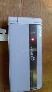 docomo　P-01J ホワイト　箱・卓上　稼働品　②