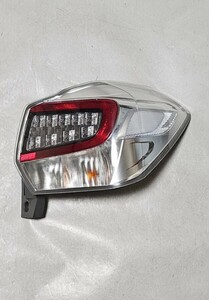  スバル インプレッサXV・GPE 純正 テール ランプ/テールライト ASSY 右 LED クリア 良品 低走 2016年車 STANLEY W1346