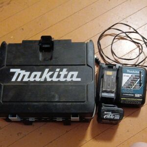 マキタ　 インパクトドライバーケース　バッテリー　充電器