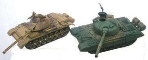 メーカ不明 ソビエト ソ連 戦車 T-55 ? T－54？1/72スケール プラスチック モデル 完成品 2種