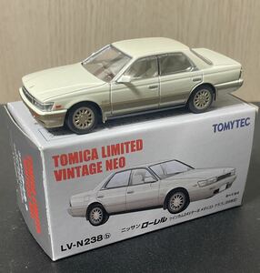 トミカリミテッドヴィンテージLV-N238b ローレル メダリスト クラブL(1989)白/ゴールドツートン♪C33前期型,日産,ニッサン,NISSAN LAUREL