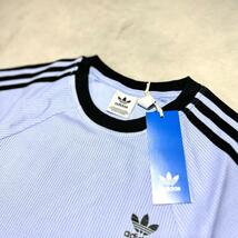 新品 Lsize アディダスオリジナルス 半袖 ワッフル Tシャツ 水色 adidas originals 韓国 K-POP トレンド 刺繍 ストライプ 夏 タイト _画像2