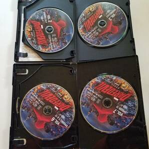 【中古DVD マーベル/デアデビル シーズン1 Part1(ディスク3枚)/Part2(ディスク4枚) チャーリー・コックス ロザリオ・ドーソン 2boxセット】の画像4