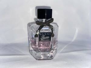 グッチ　ＧＵＣＣＩ　フローラ　バイ　グッチ　ガーデン　ゴージャス　ガーデニア　オードトワレ　ナチュラルスプレー　５０ｍｌ