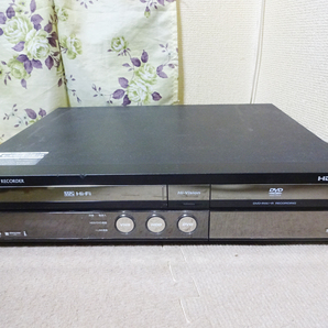シャープ VHS/HDD/DVD地デジレコーダー DV-ACV52 ジャンク(793)の画像1