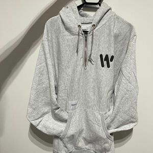 wtaps パーカー