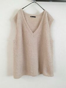 試着のみ ZARA フェザーヤーン オーバーニットベスト ふわふわ 薄手 レイヤード 軽量 Vネック ベージュ 重ね着 ザラ