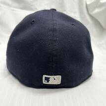 ニューエラ NEW ERA キャップ 帽子 ニューヨーク ヤンキース ネイビー 59FIFTY YANKEES 7 1/2 紺色　色褪せあり　中古品　刺繍に汚れあり_画像4