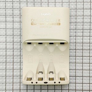 サンヨー リフレッシュ機能付き 急速充電器 NC-MR58/単3単4対応