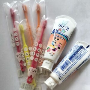 クリニカ　歯磨きセット　歯磨き粉　ハブラシ