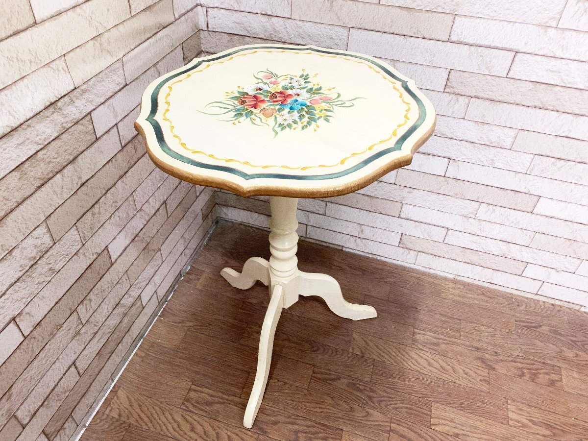Italian Classic Coffee Table Wooden Side Table Round Table Desk Gold Line Ivory Color Handmade Furniture, furniture, interior, table, Side table