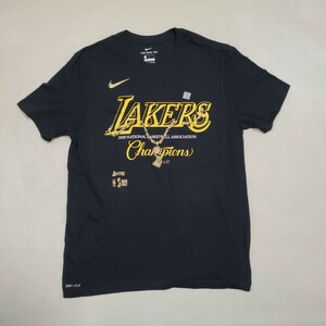 正規品　新品未使用　ナイキ　Nike ロサンゼルス・レイカーズLos Angeles Lakers　半袖　 更衣室　Tシャツ　チャンピオン M　ブラック