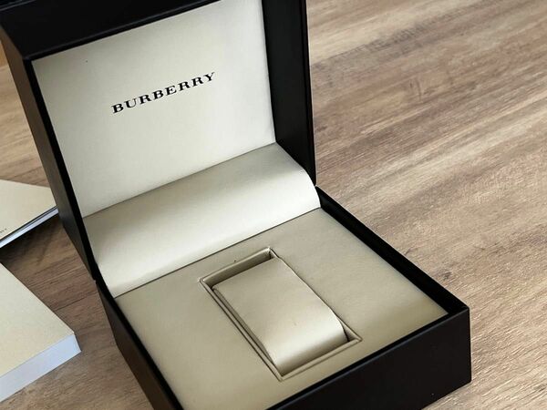 バーバリー　Burberry 腕時計ケース　空箱　美品　