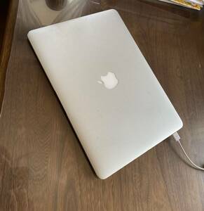 Apple Mac Book Air 1.6GHz intel core i5 4GB A1466 256GB 純正電源有 ノートPC まだまだ、使えます♪♪