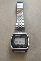 カシオ CASIO 83QS-41 電池交換済み 80年代 チープカシオ 美品 純正ブレス仕様 アラートクロノ オレンジ豆球 カッコいい_画像8