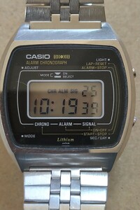 カシオ CASIO 83QS-41 電池交換済み 80年代 チープカシオ 美品 純正ブレス仕様 アラートクロノ オレンジ豆球 カッコいい