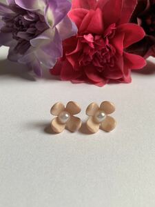 No.10602 mat furthermore flower. earrings resin post salmon pink 