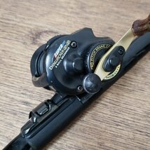 シマノ AERNOS 庄内 22 ＊現状品 エアノス チヌ竿 釣り竿 リール付 Daiwa ダイワ 竿 磯竿 投げ釣り フィッシング 釣り具【140t3541】_画像4