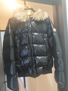 モンクレール　MONCLER ブルガリ　シャイニーブラック　M 中古