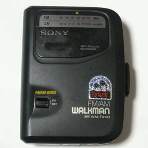 【ジャンク】SONY ソニー ヘッドホンステレオ WALKMAN ウォークマン WM-FX103 ラジオカセットプレイヤー RADIO CASSETTE PLAYER 海外向の画像1