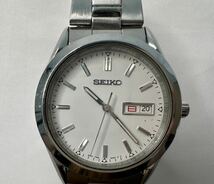 セイコー SEIKO 腕時計 SPIRIT スピリット クォーツ式 デイデイト シルバー 白文字盤 7N43-9080 メンズ_画像2