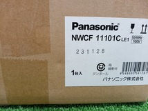 未開封 未使用品 Panasonic パナソニック 天井直付型 壁直付型 LED シーリング階段灯 電球色 NWCF11101C LE1_画像6