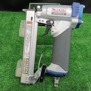 中古品 マキタ Makita 常圧 4mm 軽天タッカ AT422CA 本体のみの画像1