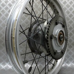 SR400 RH01J 純正 リアホイール f04-04s14 1JRの画像1