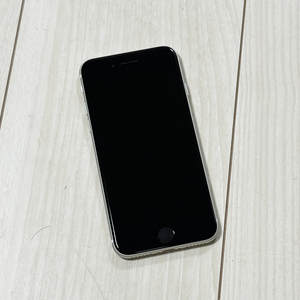iphone SE　第二世代　128GB　ホワイト　美品！！
