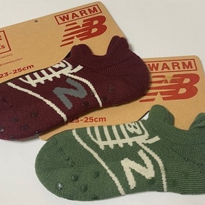 ニューバランス New Balance 靴下 23-25㎝ 2種 WARM仕様 （裏起毛）展示未使用品の画像1