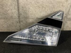 ヴェルファイア DBA-ANH20W 後期　右フィニッシャーパネル 右内側テールランプ　紫/3R9　Ｈ25　LED(点灯確認済み)　81580-58181　☆即決