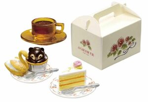リーメント 昭和レトロ おやつの時間「特別な日のケーキ」＊ミニチュア たぬきケーキ special cake
