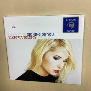 送料無料 ヴィクトリア トルストイ「SHINING ON YOU」輸入盤 デジパック仕様 新品未開封品