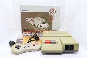 【ト足】CE759CAA4M Nintendo new ファミコン 本体 任天堂 ニューファミコン AV仕様 FC コントローラ