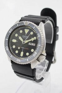 【行董】AA176BOM92 SEIKO セイコー ダイバー 3針 デイデイト QZ 150m 防水 7548-7000 ブラック文字盤 ラバーベルト メンズ腕時計