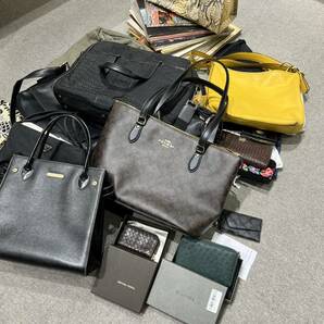 【ND-2186a】1円スタート! バッグおまと 財布おまとめ COACHおまとめ バーバリーズ レディース メンズ ジャンク品 その他雑費の画像3