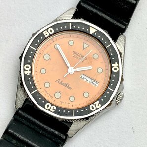 rm) 【ジャンク扱い】SEIKO セイコー SilverWave オレンジ系文字盤 3針 デイト カレンダー クォーツ腕時計 2A23-012A 不動品 中古 現状渡しの画像1