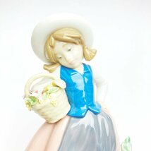 rm)リヤドロ LLADRO 甘い花の香り フィギュリン 陶器人形 高さ約16.8cm 置物 ※保管品_画像5