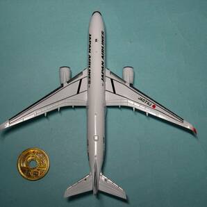 1/500 完成品 エアバス A350-900 JAL JA07XJ (マイコン電飾)の画像6