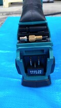 マキタ コードレス空気入れ MP100D 中古 ケース付 本体のみ 動作確認済み MAKITA 10.8V_画像4