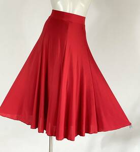 新品　赤　M～Lサイズ　6枚ハギ切り替え　スカート 　デモ　パーティー　社交ダンス　カラオケ